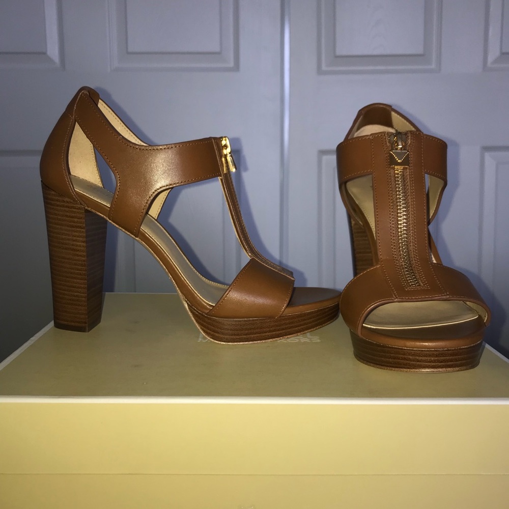 Michael Kors Berkley Lock Leather Platform Sandal